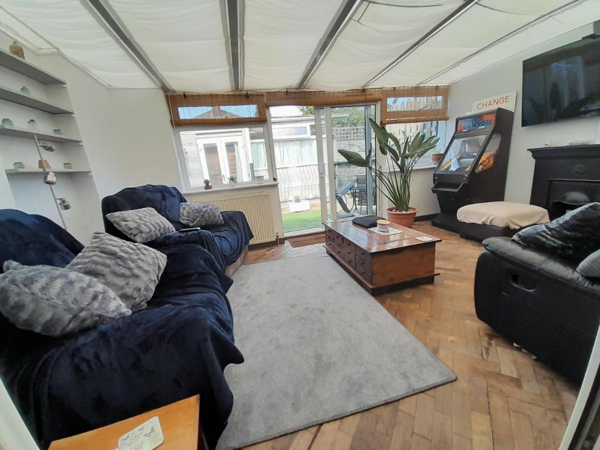 The Homestay Get Away Margate Esterno foto