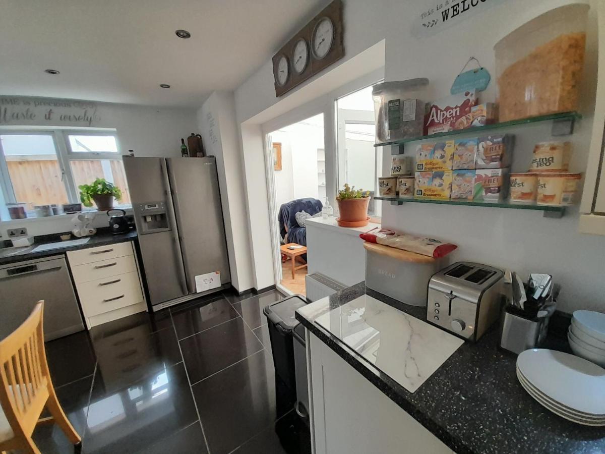 The Homestay Get Away Margate Esterno foto