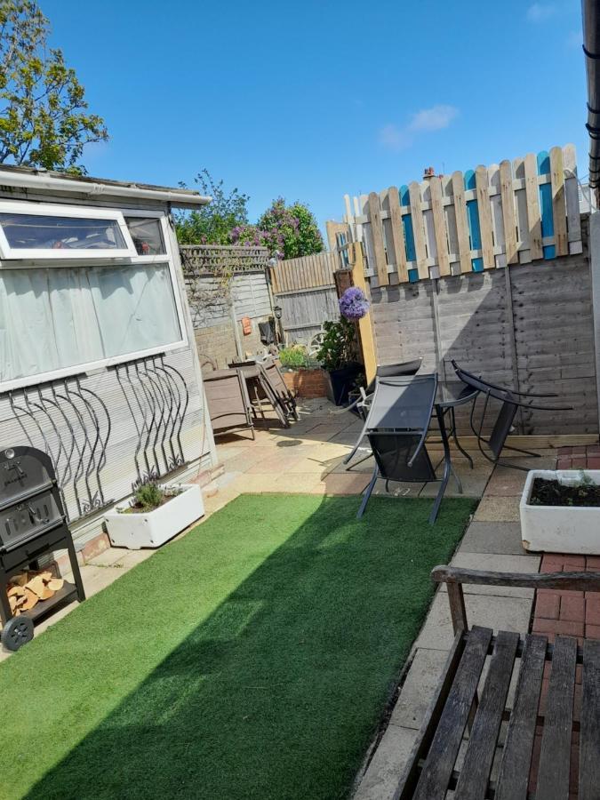 The Homestay Get Away Margate Esterno foto